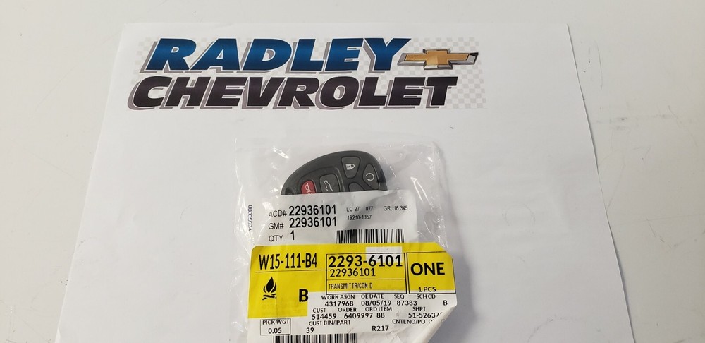 NEW GM OEM  22936101 Keyless Entry Transmitter