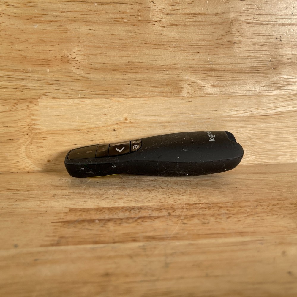 Logitech R400 Black Handheld Wireless Laser Presentation Remote Control