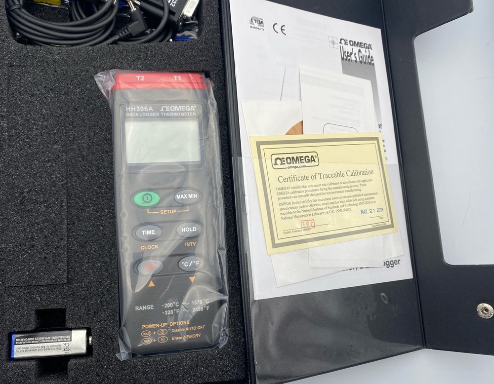 Omega Working HH306/306A Data Logger Thermometer In Box