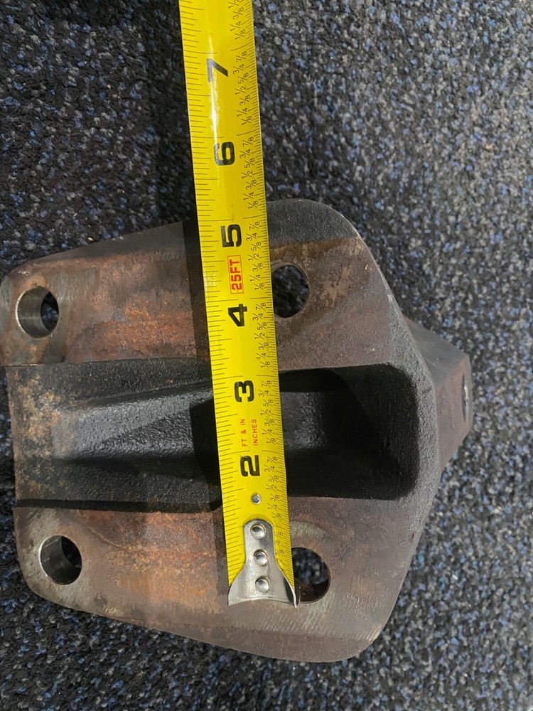 International Diesel Engine Rear Engine Mount 1864755C3
