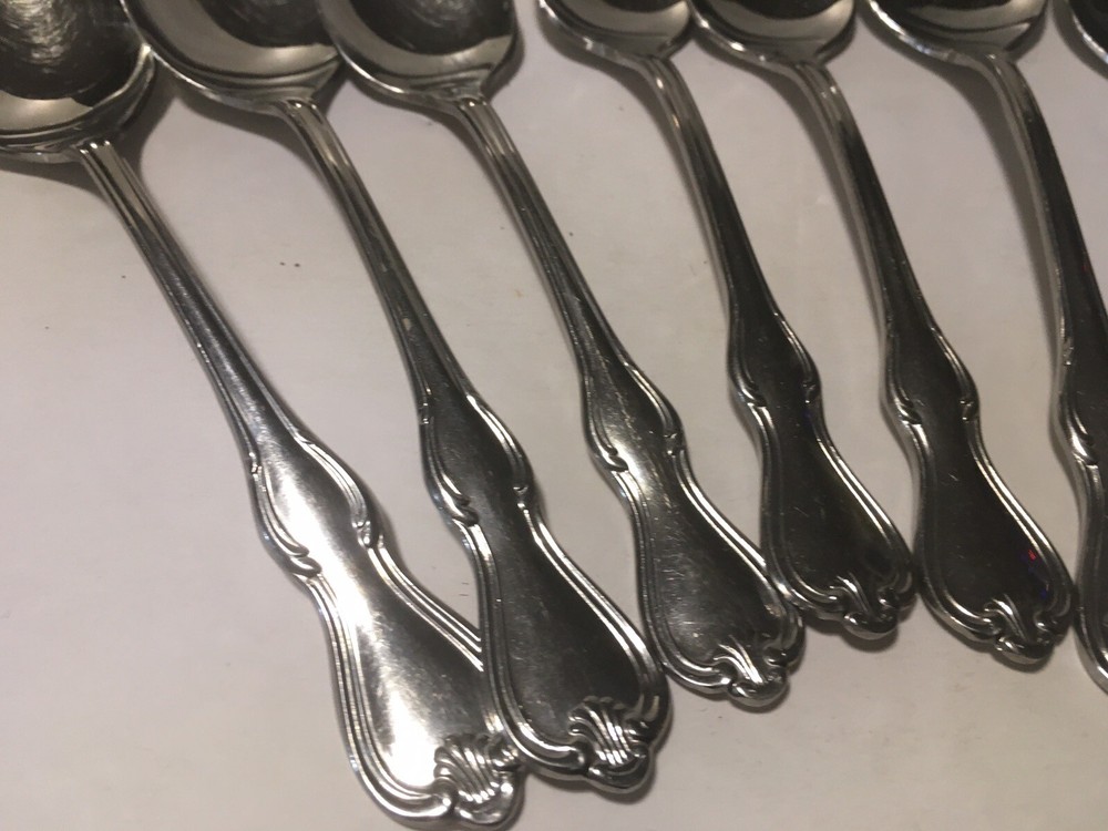 Reed & Barton Oxford Shell Stainless 17 Piece Flatware Set