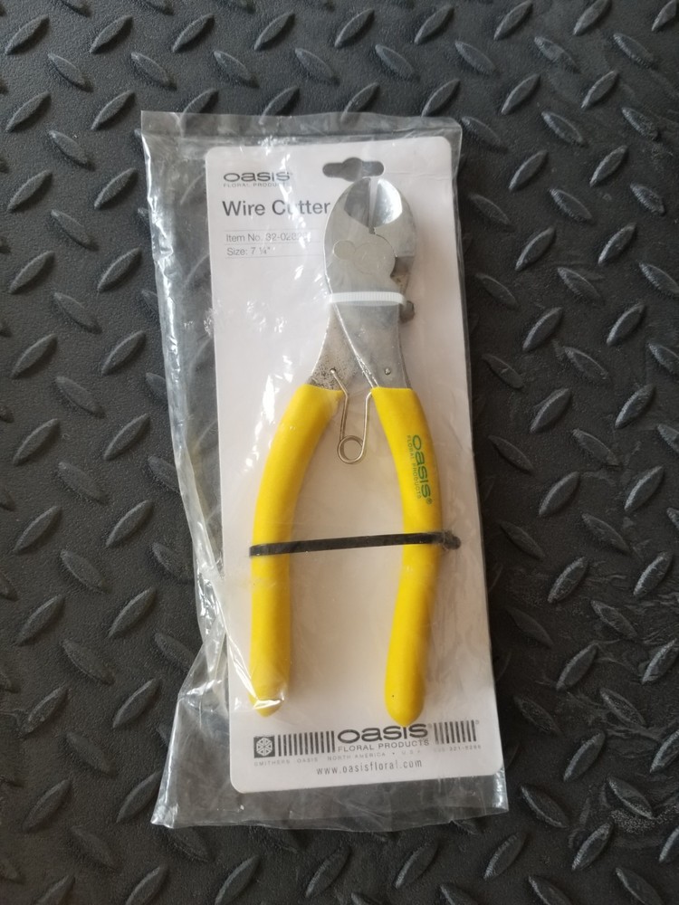 Oasis Spring Loaded Wire Cutters
