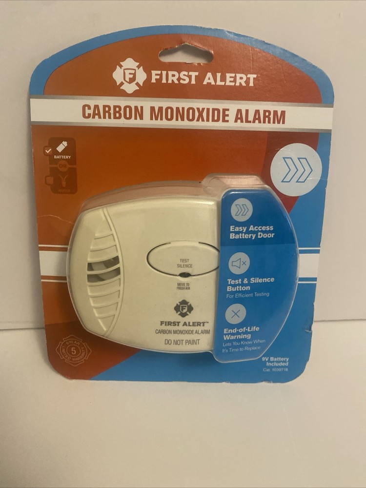 First Alert C0400 Carbon Monoxide Alarm - White