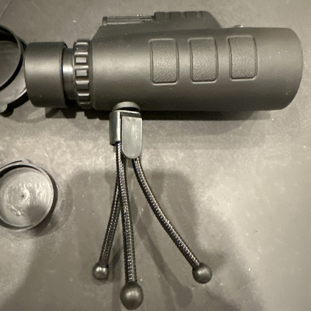 PANDA spotting scope with accessories. #R33