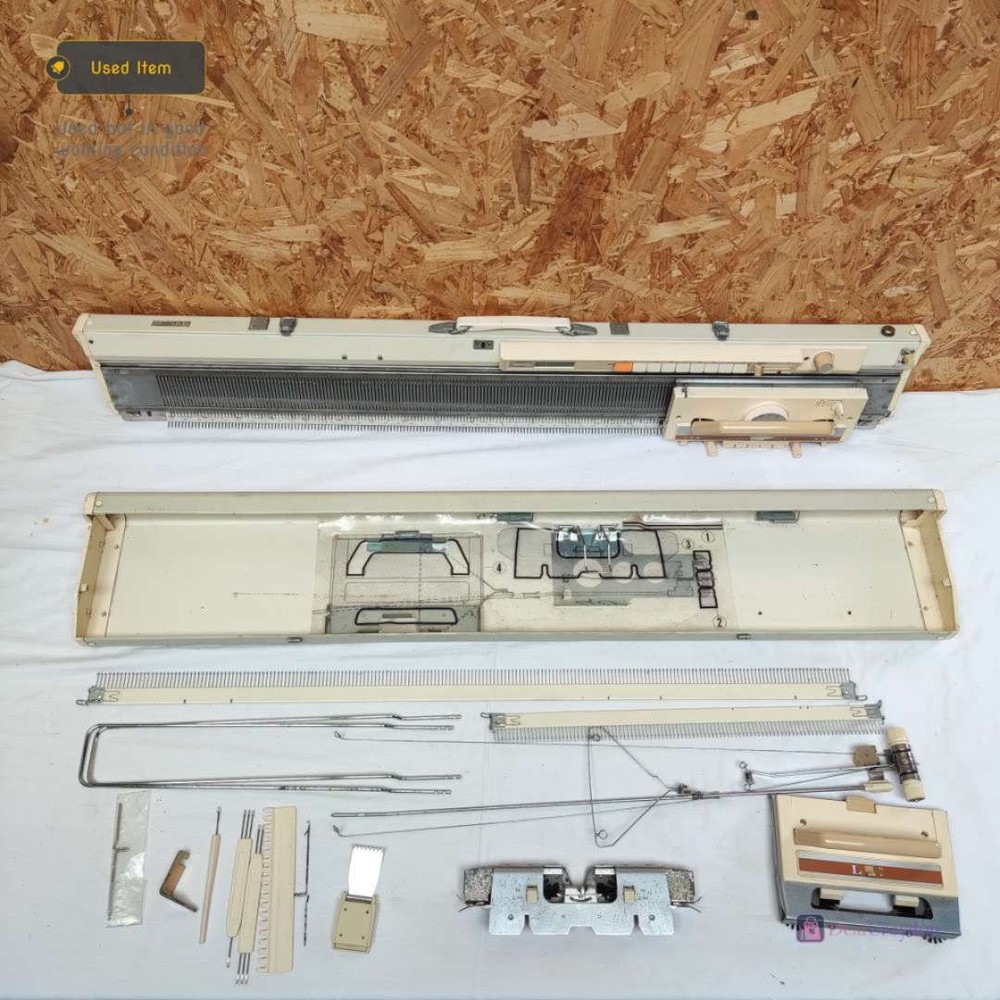 BROTHER KH-710 KNITTING MACHINE WITH ATTACHMENTS VINTAGE