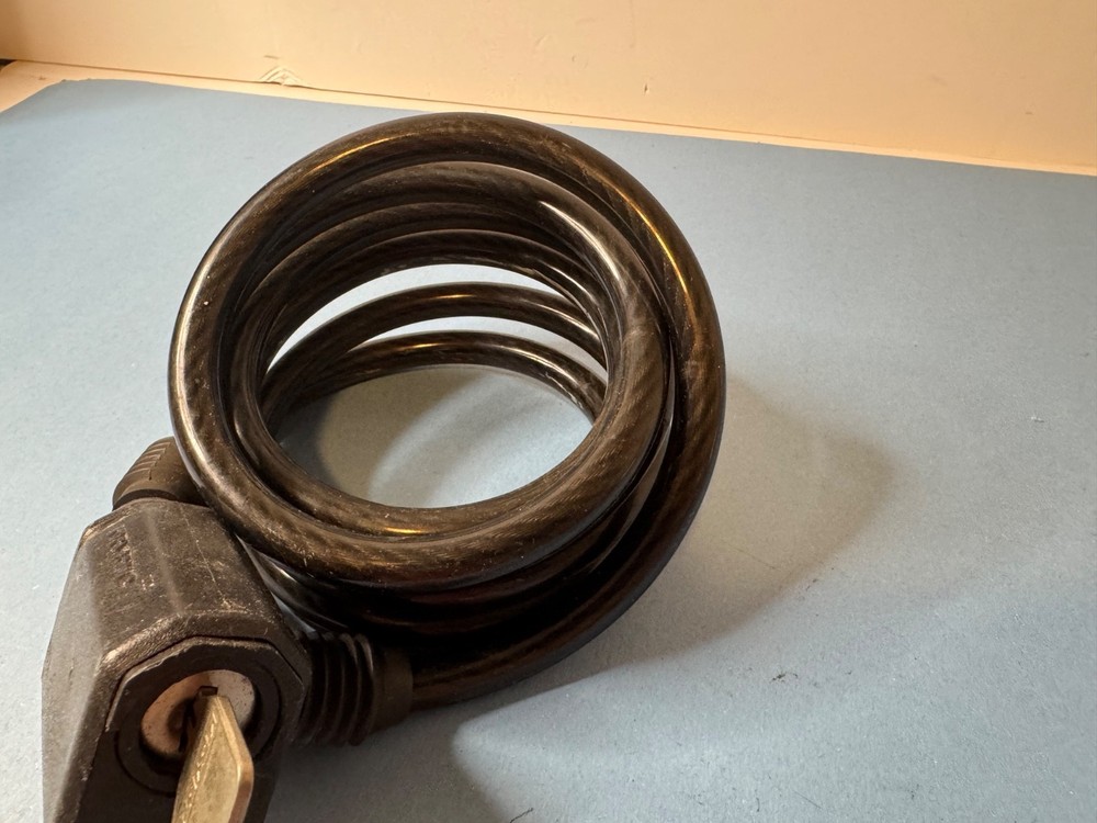 Krypto Cable Lock with Key - Secure bikes, Lock tools, Secure chairs, Flexible!