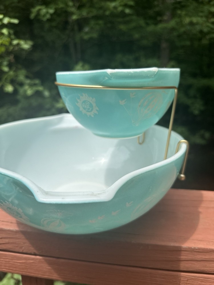 Reproduction Bracket for Pyrex Chip & Dip Cinderella Bowls