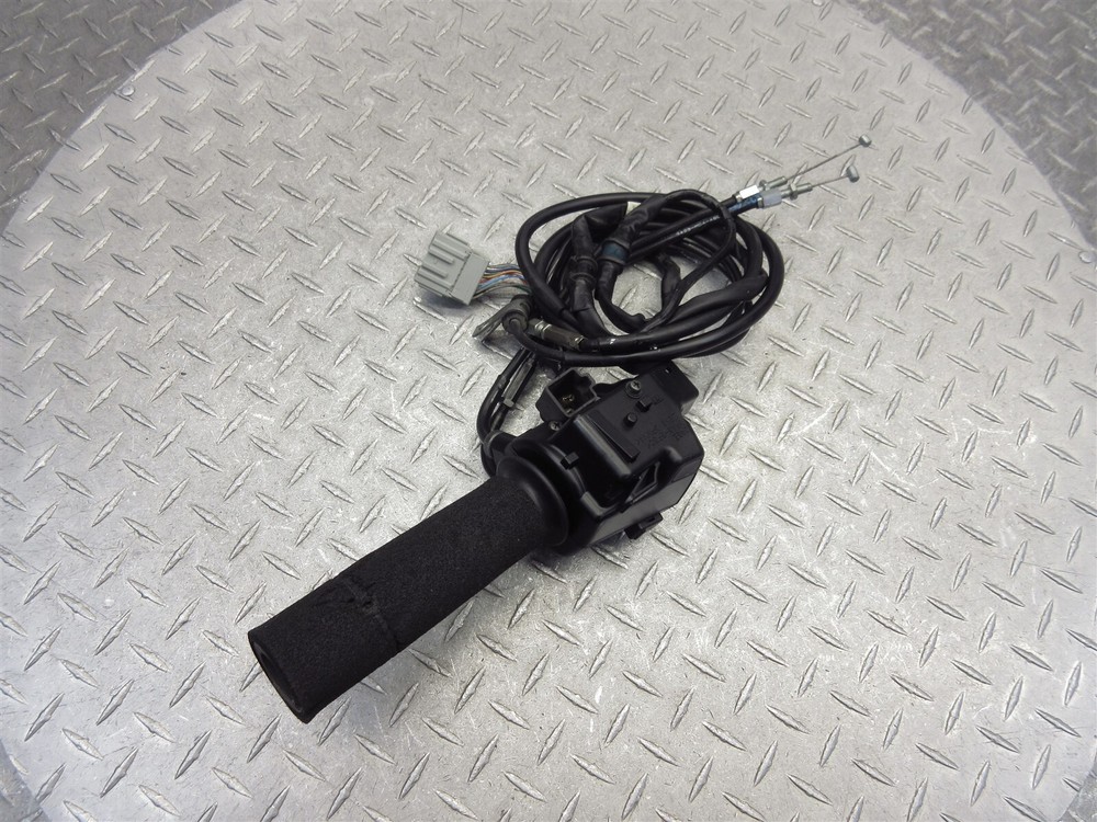 2013 12-17 Honda GL1800 Goldwing Right Handlebar Switch Throttle Control Cable