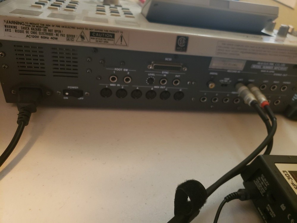 AKAI MPC 3000 WITH SD CARD DRIVE
