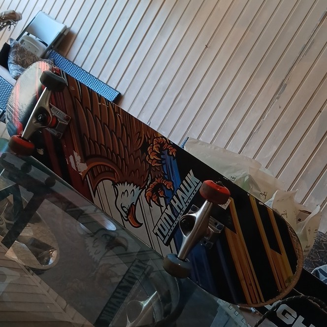 Tony Hawk Complete Skateboard Eagle Graphic Black Red Blue Multicolor