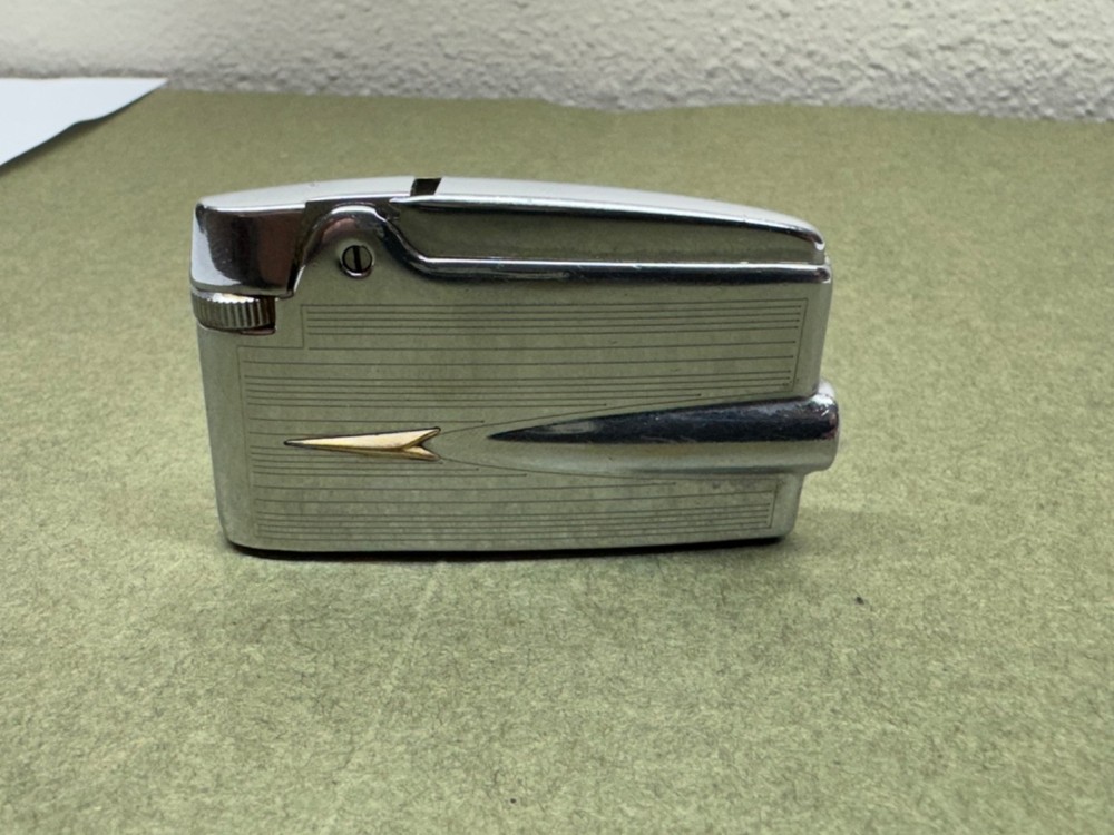 Vintage Ronson Varaflame Lighter
