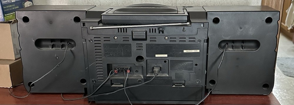 Sharp CX-C030 Portable Cd Stereo System Working ￼￼