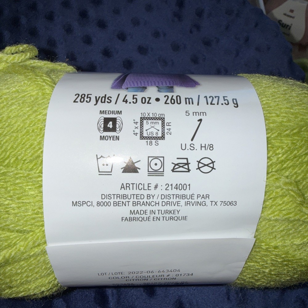 Loops and Threads Impeccable Yarn, citron, 4 Medium Weight New 4.5oz