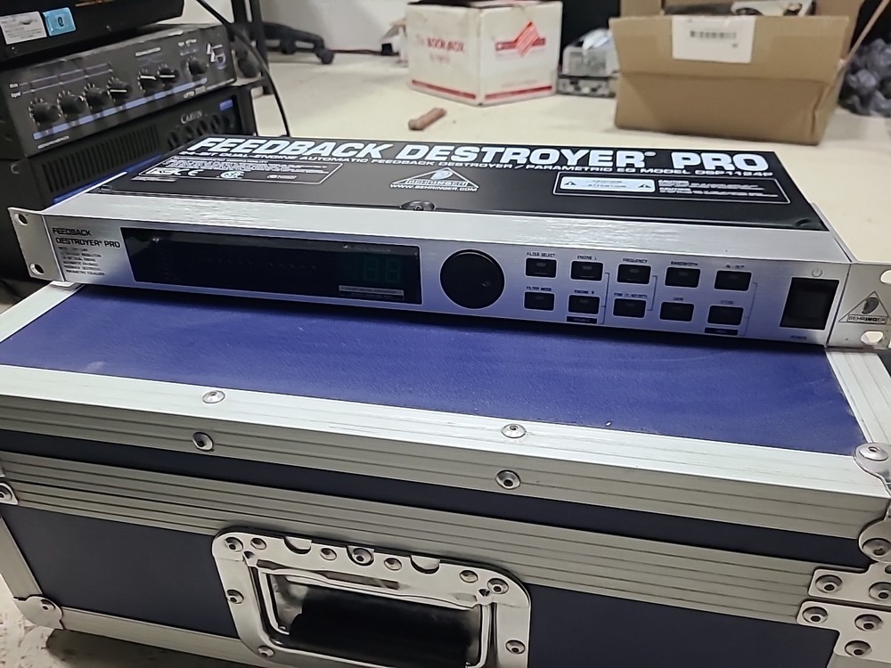 BERINGER DSP 1124P FEEDBACK DESTROYER PRO RACK UNIT