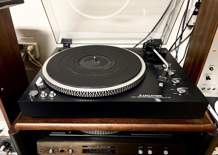 MGA Mitsubishi Direct Drive Fully Automatic DP-620 Turntable