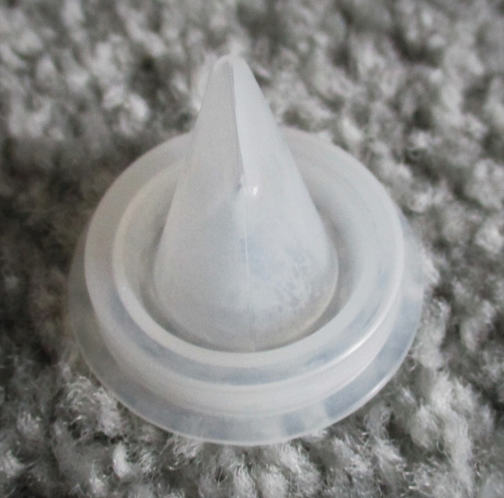 Vintage Tupperware Sippy Seal Spout #236