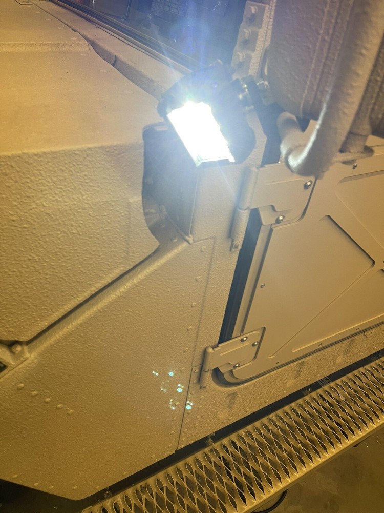 Military Humvee Mirror-Mounted Dual LED Light Kit 24V