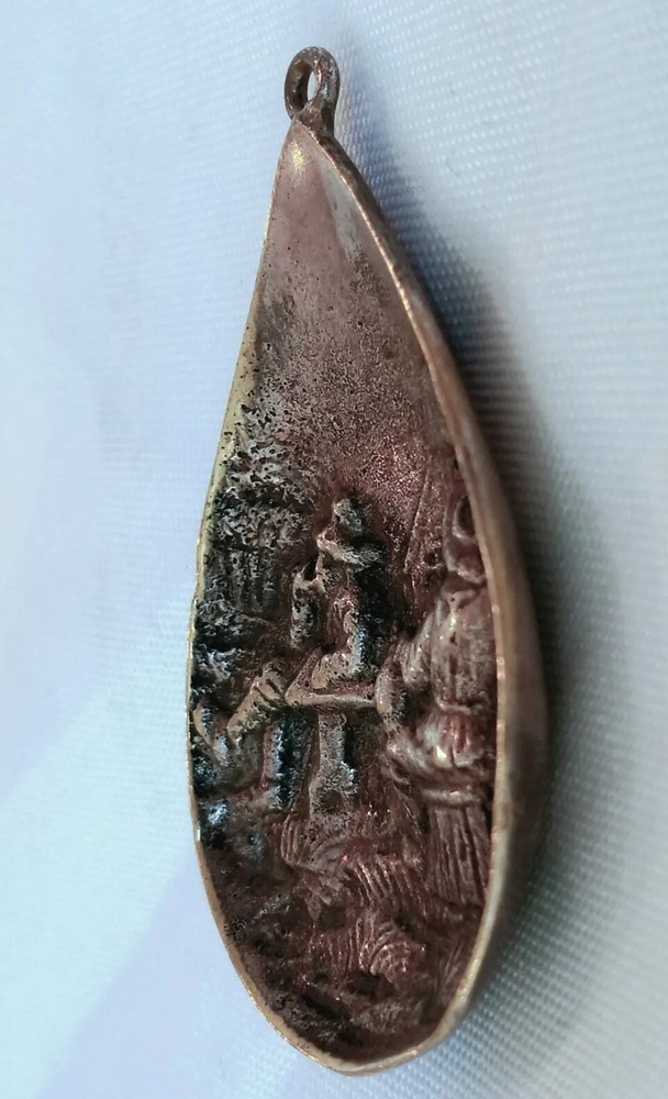 Dutch Spoon Pendant 1928. Men in Conversation