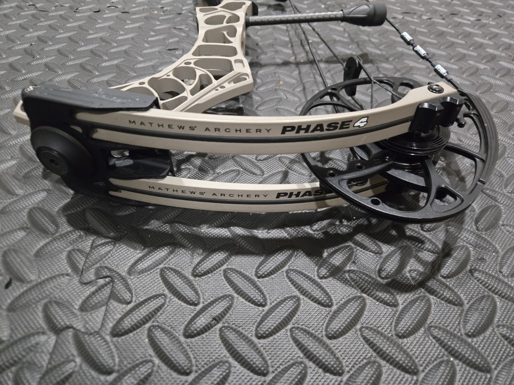 Mathews Phase 4 29 w THREADZ Strings And Cables