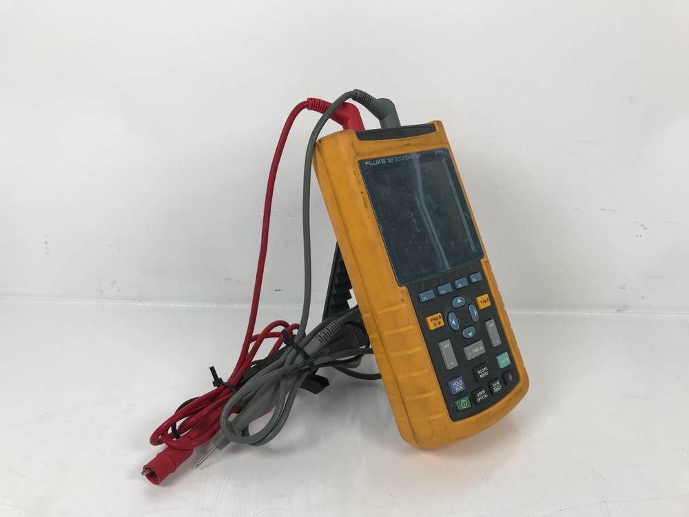 Fluke 123 Industrial ScopeMeter Scope Oscilloscope Multimeter