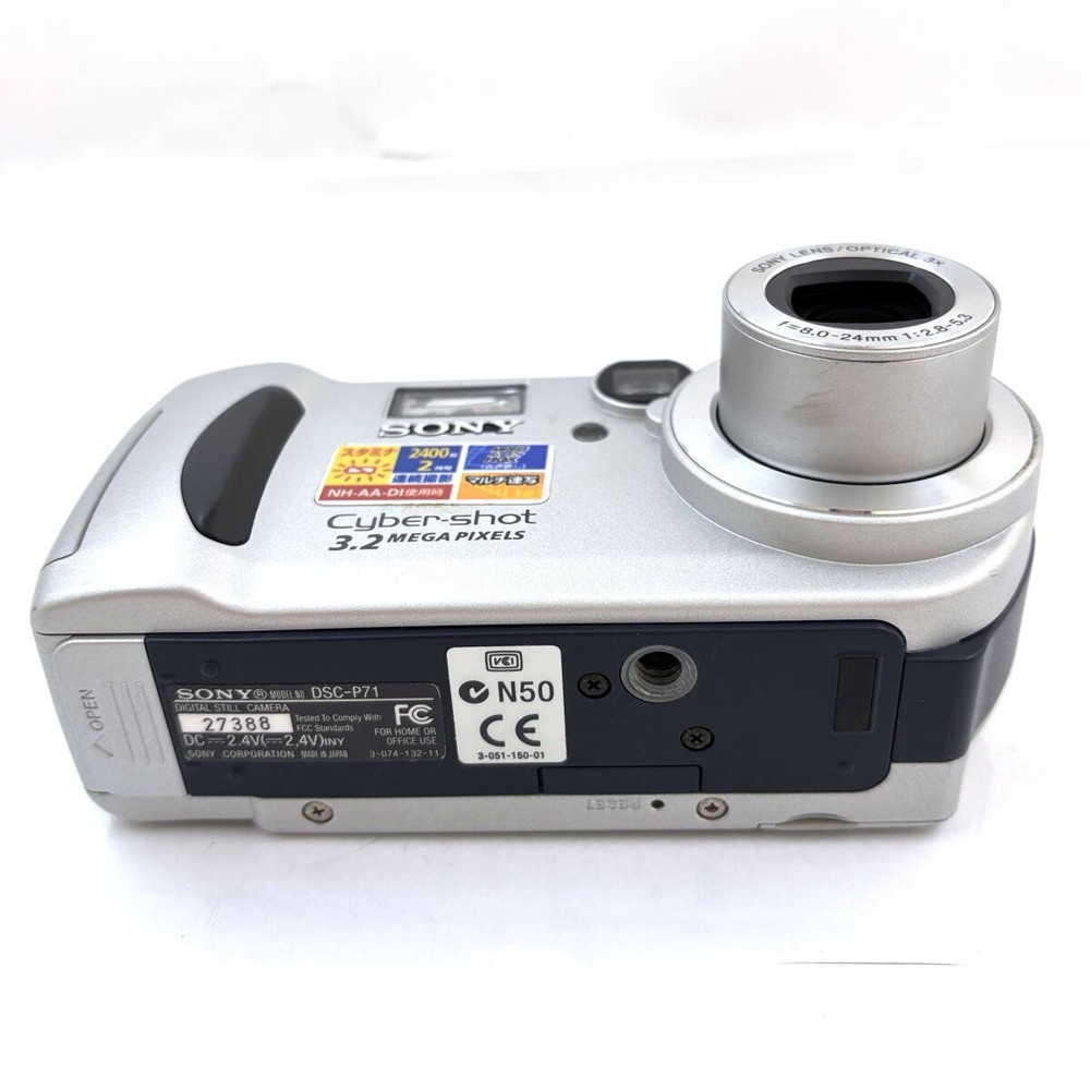 SONY DSC-P71 Compact Digital Camera #P525