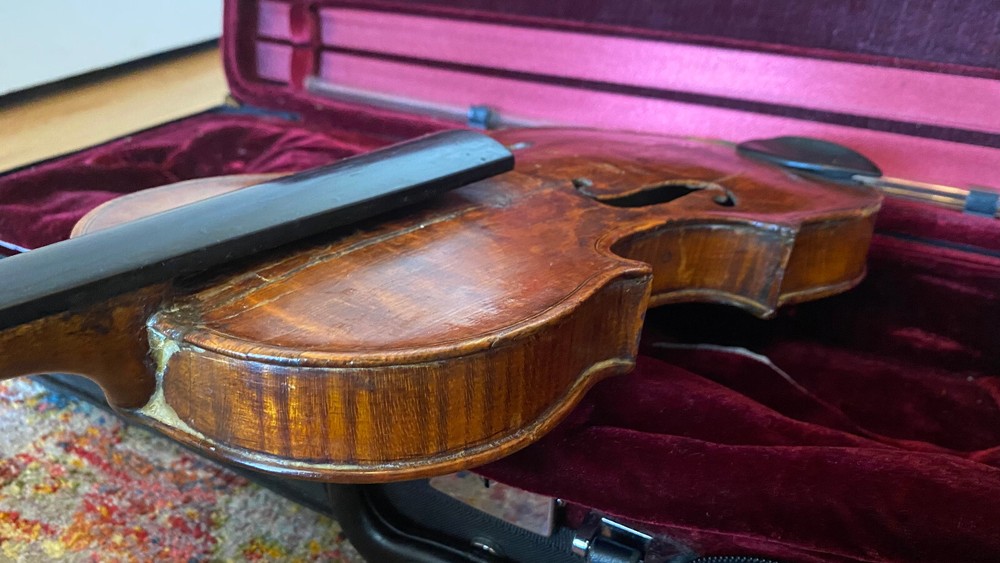 Mid 1800s German violin with Lions Head scroll