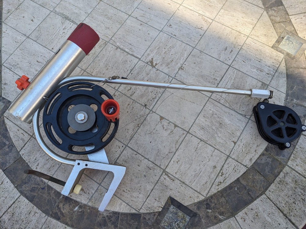 Big Jon Aluminum base Downrigger +Rod Holder
