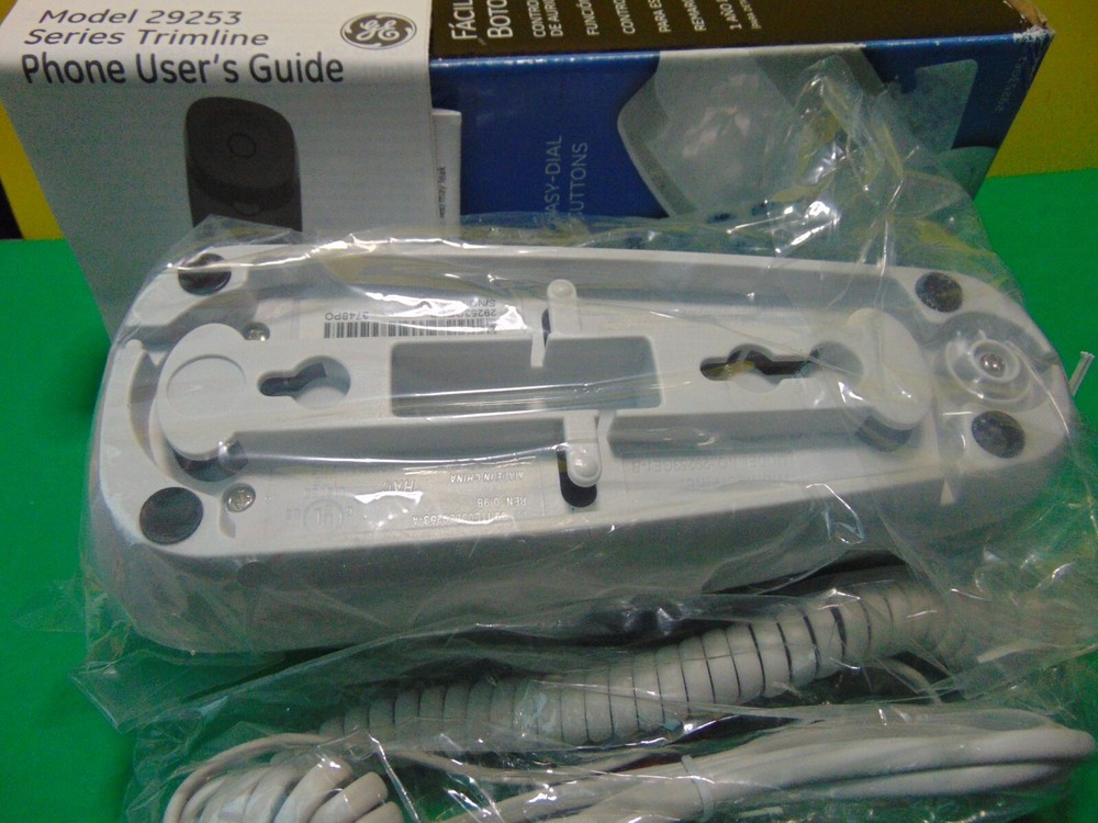 GE Slimline Phone Flash Function Easy-Dial Button 29253GE1 New in Box