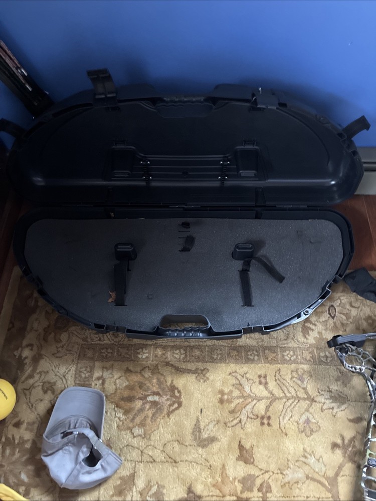 Hard Cover Bow Case