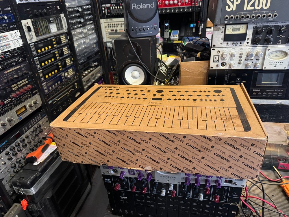 Modal Electronics Carbon8 Experimental Digital Synth Keyboard ARMENS
