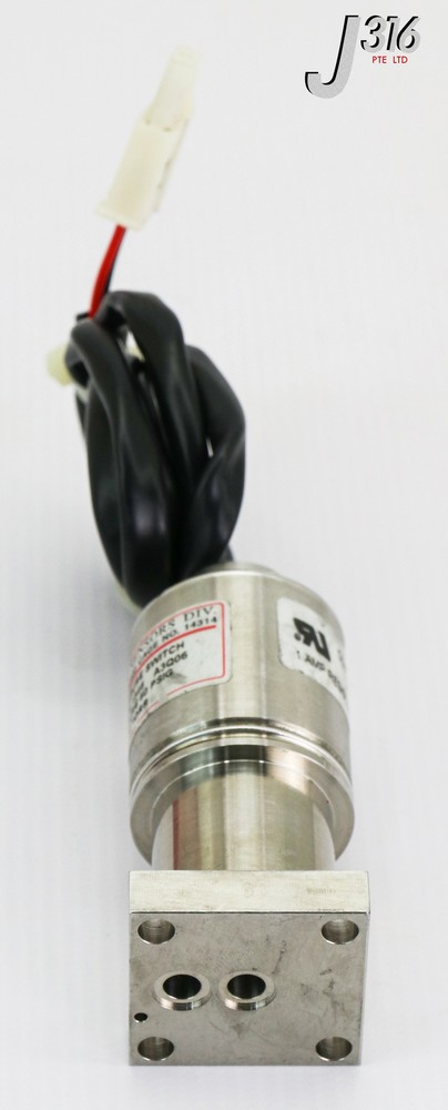 16452 UE PRECISION ABSOLUTE PRESSURE SWITCH 75 TORR E36W-L31