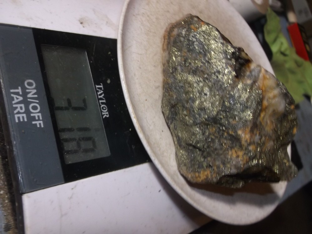 Gold, silver, copper, 318 grams samples ,ore high grade .
