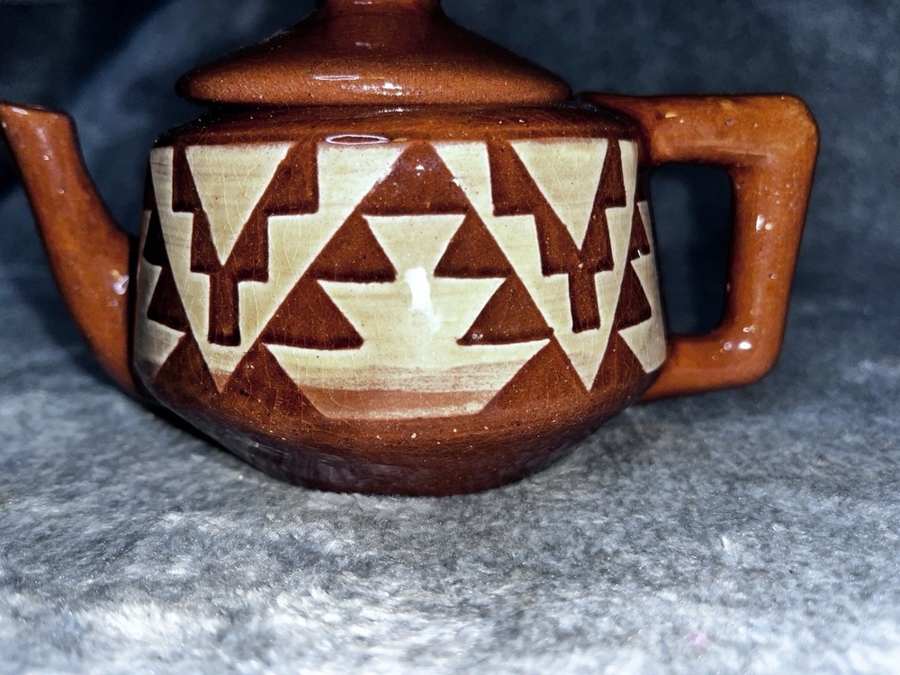 Brown Pottery Tea Pot, With Design