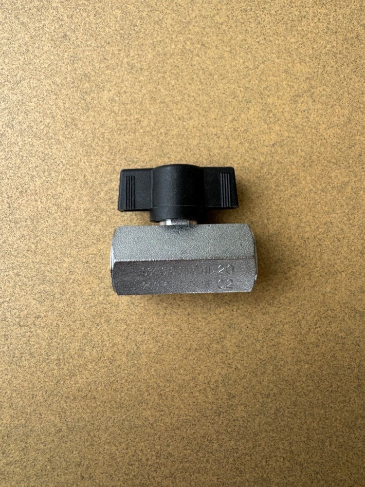 S34 3/8 CW617N 200-CWP PN15 Flow Valve