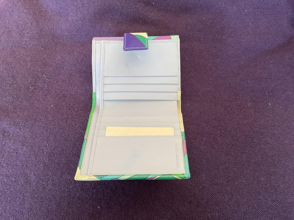 Gorgeous Emilio Pucci Geometric Bifold Wallet