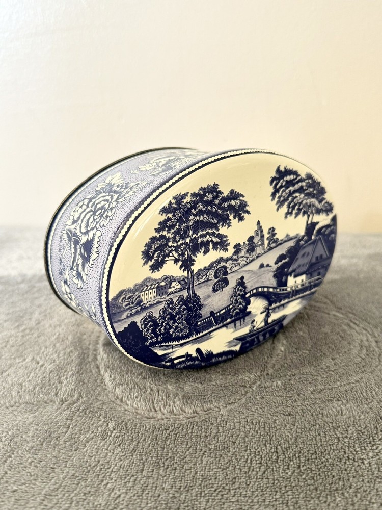 Vintage “Blue Willow” Oval Candy Tin by Daher, Mid-Century Blue & White