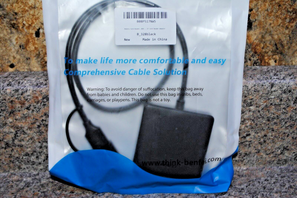 Benfei Memory Card Reader - Brand New