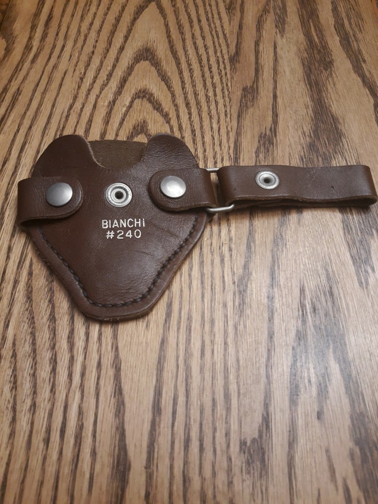 Bianch #240 Handcuff Holder