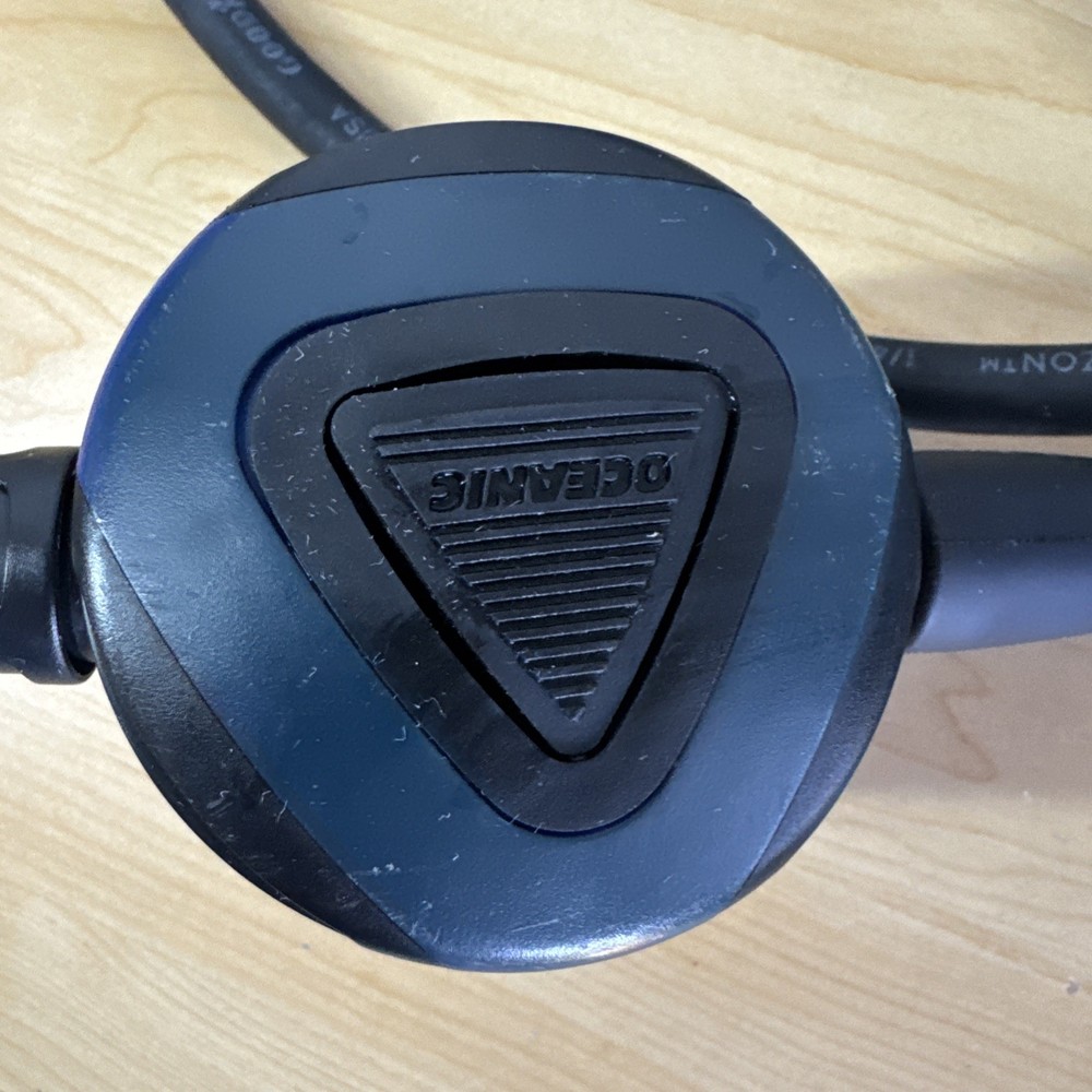 Oceanic 3-gauge console Untasted