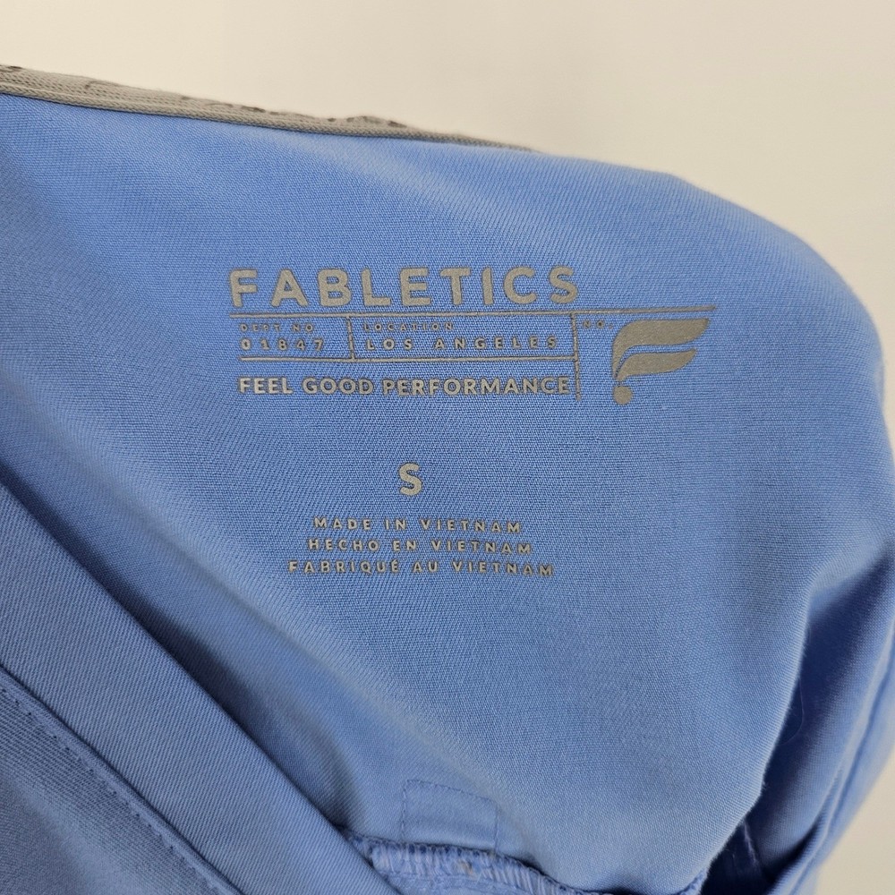Fabletics Vital Scrub Top Womens Small Light Blue Short Sleeve Nurses Uniforms