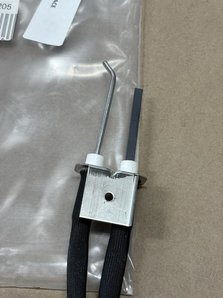 100110795 | 9005989205 | A.O. Smith Hot Surface Ignitor