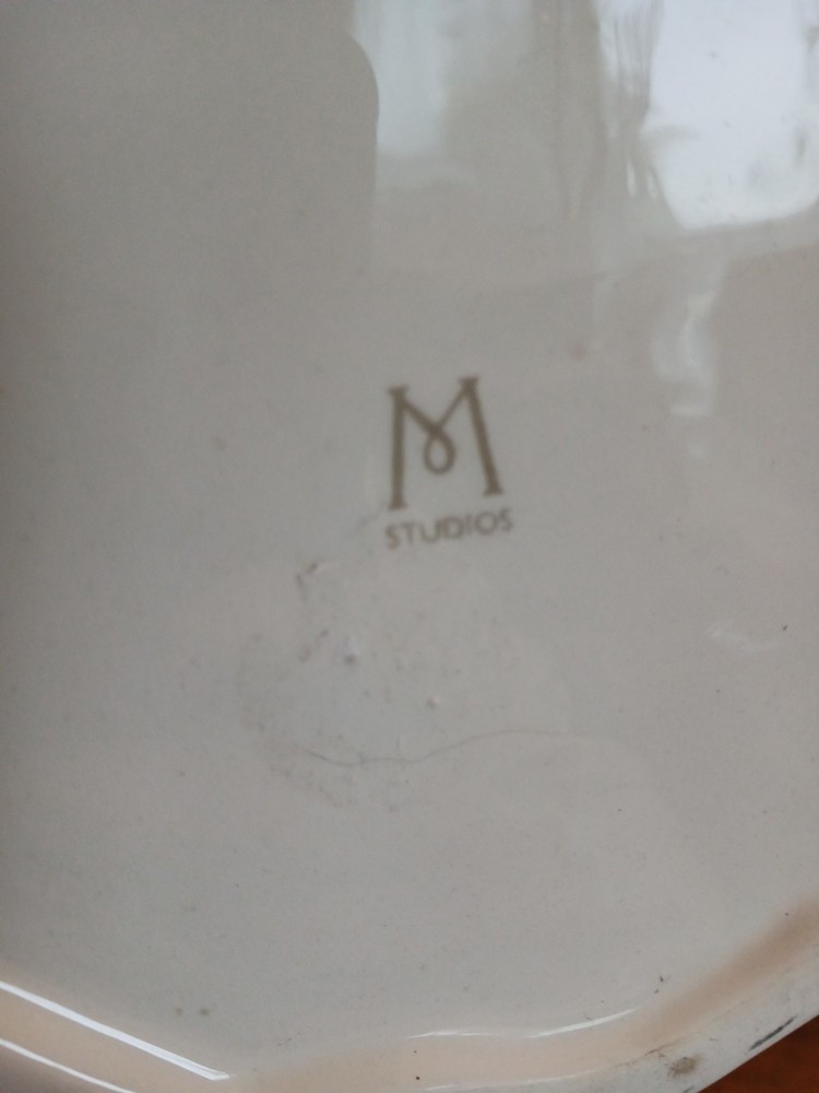 m studios ceramic Elf Cake Holder