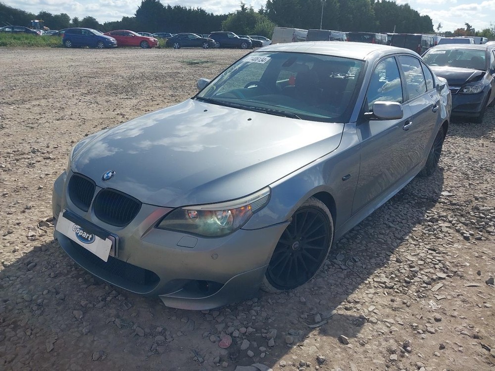 BMW 525D 5 SERIES E60 2006 WARNING TRIANGLE HAZARD RED STOP