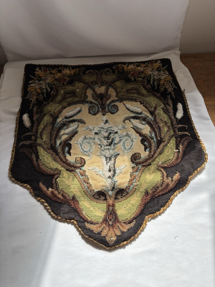 Vintage Hand-Beaded Piece. BEAUTIFUL HANDIWORK!!