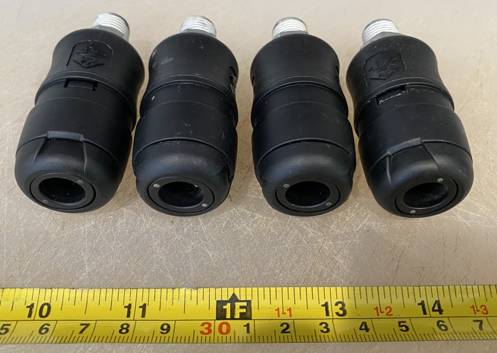 4 Parker Tool-Mate Pneumatic Quick Couplings. NOS.