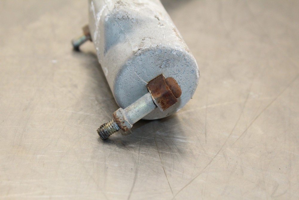 1987 Kawasaki ignition coil spark plug cap (S700)
