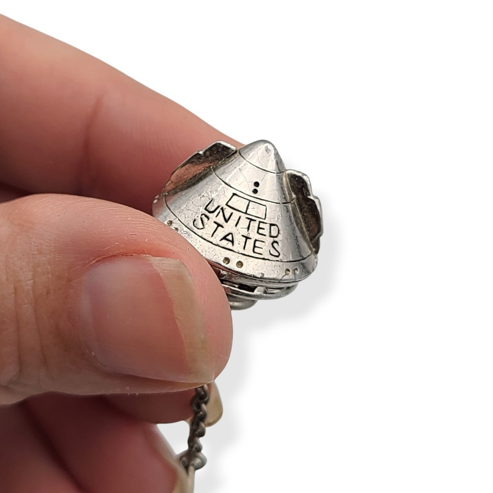 Vtg NASA Apollo Command Module 3D Astronauts Inside Space Capsule Tie Tack Pin
