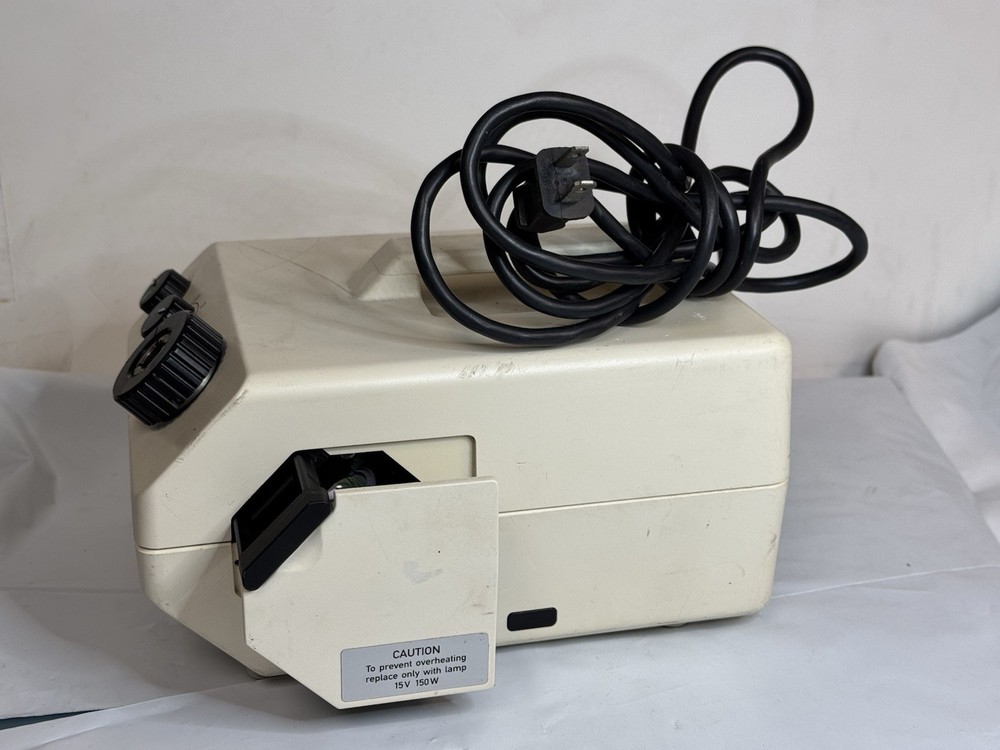 Schott KL1500 Electronic Microscope Fiber Optic Light Source