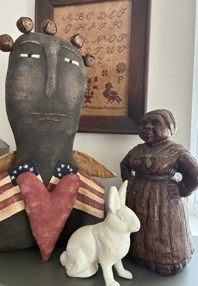 Rabbit / Cast Iron Bunny Figure