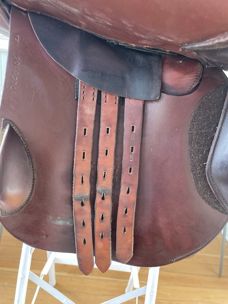 English Saddle - County Solution - 17 M SR - 2017 - Forward Flap - Jumper